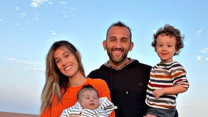 El jugador Hernán Barcos y su esposa le hicieron un impresionante regalo a la mujer que cuida a sus hijos: "Que seas muy feliz"
