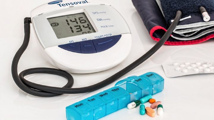 Cómo se toma correctamente la presión arterial en casa