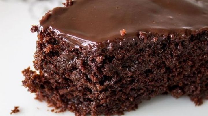 Esponjosa y súper húmeda: Torta de chocolate
