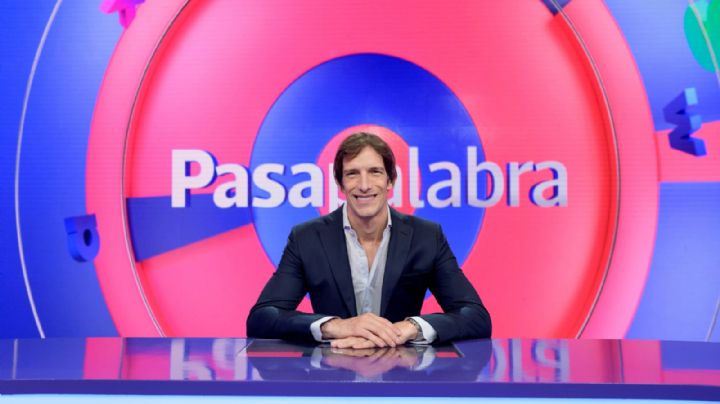 Vuelve “Pasapalabra” con la conducción de Iván de Pineda: días, horarios y qué famosos estarán en el debut