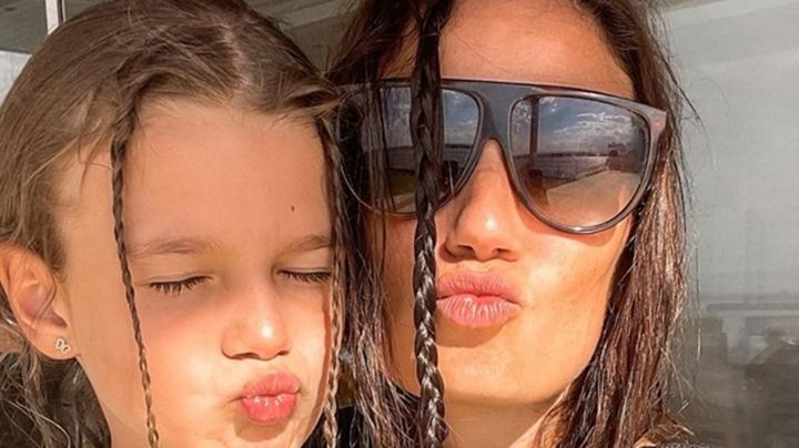 Paula Chaves y su hija Olivia jugaron a modelar, ¡lookeadas totalmente iguales!