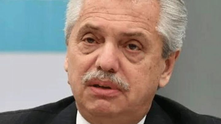 Alberto Fernández fue trasladado al Sanatorio Otamendi por un fuerte dolor lumbar