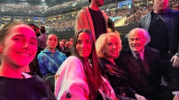 Luis Miguel sorprendió al ir a saludar a Mirtha Legrand que estaba en la platea del Movistar Arena: el video del emotivo momento