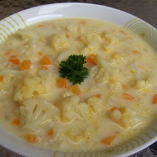 Sopa de coliflor para los primeros fríos